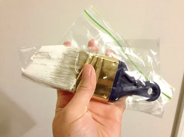 Refrigerate Your Paint Brushes To Preserve Them Better
